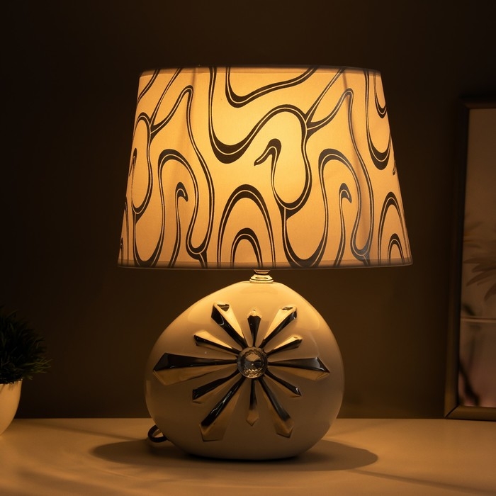 Настольная лампа "Зара" Е14 40Вт белый серебро 25,5х18х35см