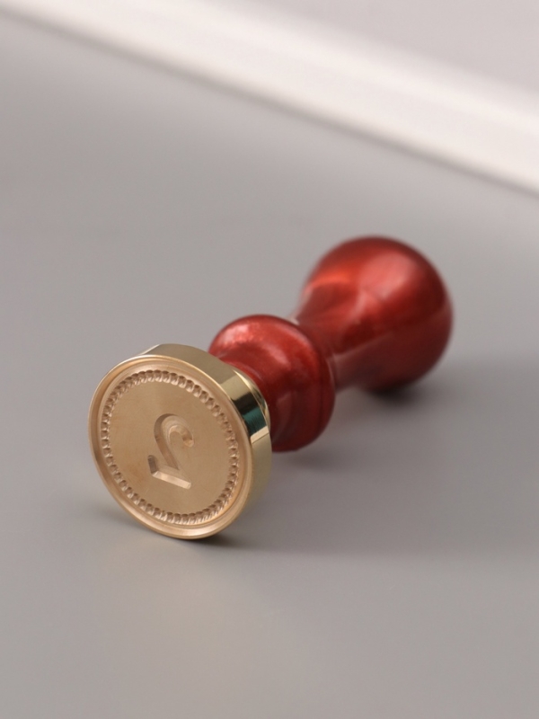 Печать для сургуча с пластиковой ручкой "Классика цифра 2" 2,5х2,5х6,3 см