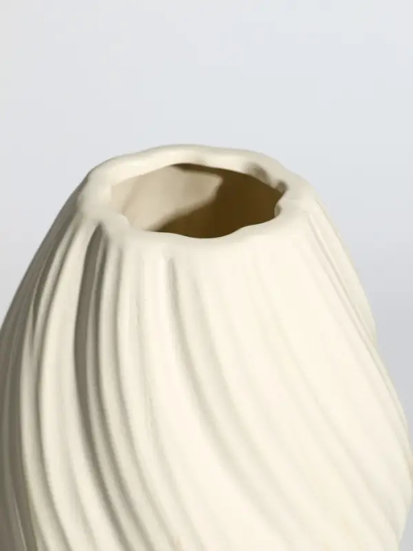 Ваза керамика настольная "Кеннет" 20,5х11,5х7 см, белый