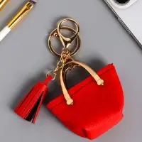 Брелок кожзам с карабином, с кистью "Сумка тоут" красная 6,5х3х7 см
