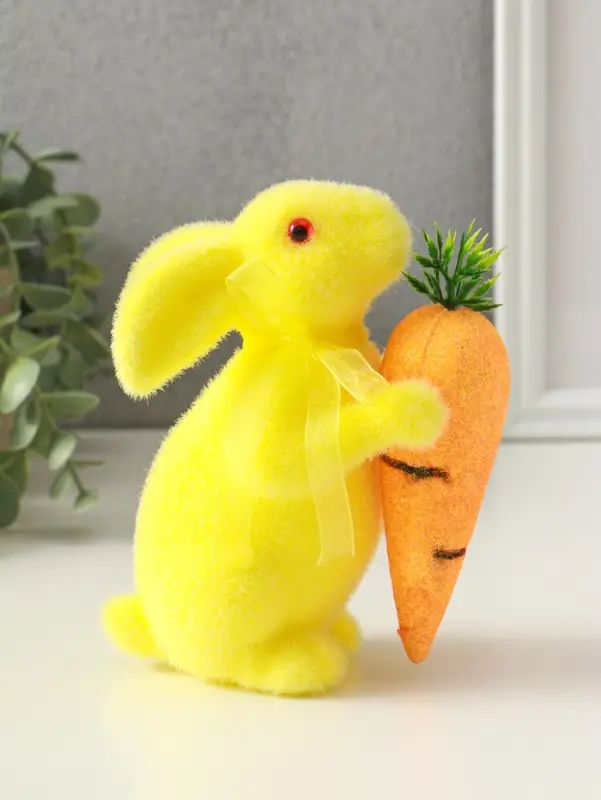 Сувенир пасхальный "Жёлтый заяц с морковкой" 6,5х12х15,5 см
