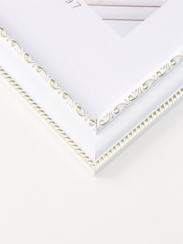 Фоторамка пластик "МИРАМ" 21х29,7 см (A4), белый с золотом