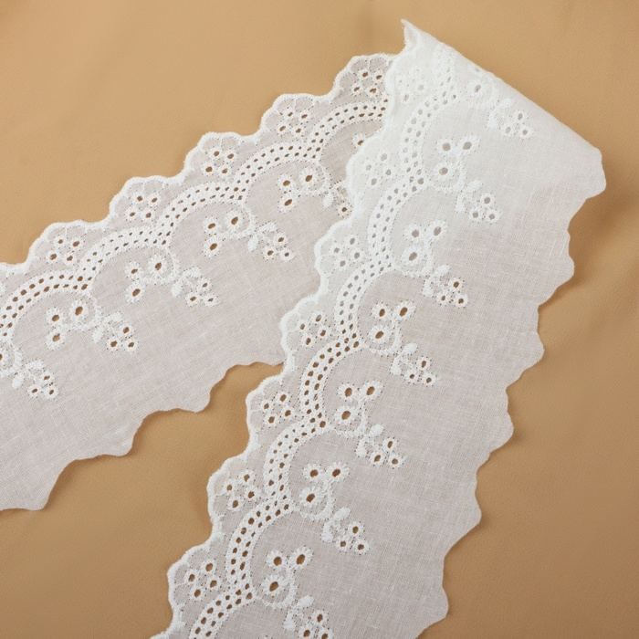 Кружево шитьё, 70 мм &times; 13 &plusmn; 1 м, цвет белый