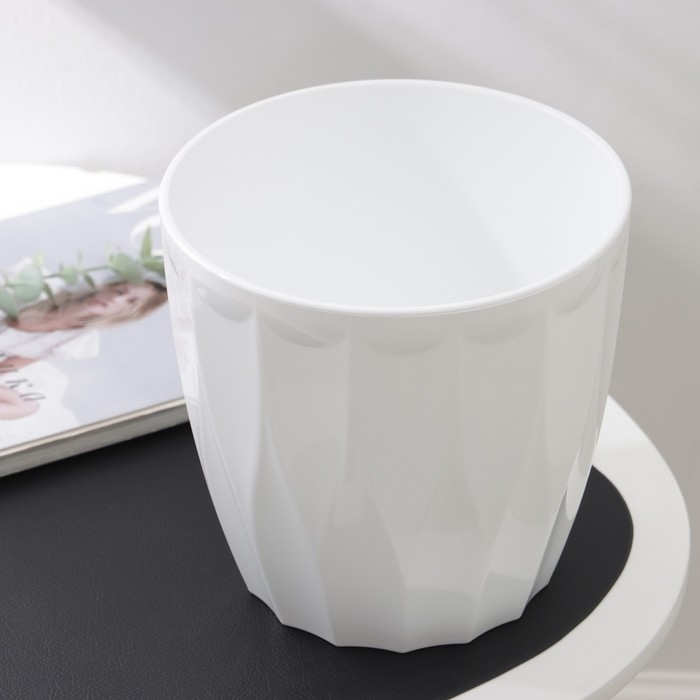 Кашпо для цветов со вставкой &laquo;Флюте&raquo;, 4,5 л, d=20 см, h=20 см, цвет белый