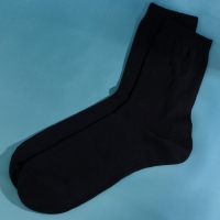 Набор &laquo;Нужный подарок&raquo;, молочный шоколад 27 г., носки мужские 43 размер