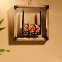 Сувенир интерьерный "Кошки на качелях" дерево 19х19 см