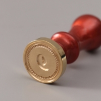 Печать для сургуча с пластиковой ручкой "Классика цифра 9" 2,5х2,5х6,3 см