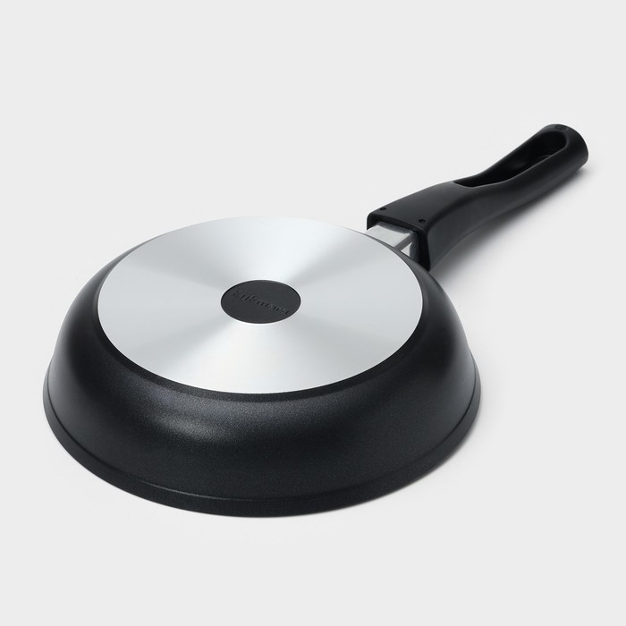 Сковорода &laquo;Традиция&raquo;, d=22 см, стеклянная крышка, съёмная ручка, антипригарное покрытие, цвет чёрный