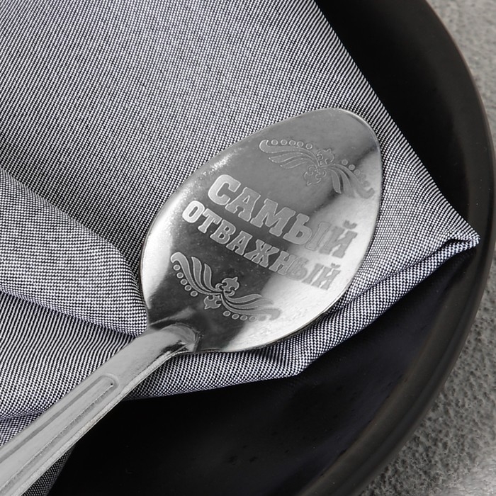 Ложка чайная с гравировкой &laquo;Герой&raquo;, на подарочной открытке, 3 х 14 см.