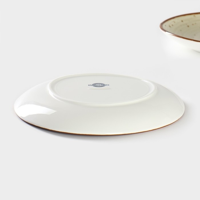 Набор тарелок фарфоровых десертных Magistro Mediterana, 2 предмета: 21&times;20 см, цвет бежевый