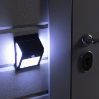 Садовый светильник на солнечной батарее с датчиком движения, накладной, 9.5 &times; 13 &times; 5 см, 150 LED, свечение белое