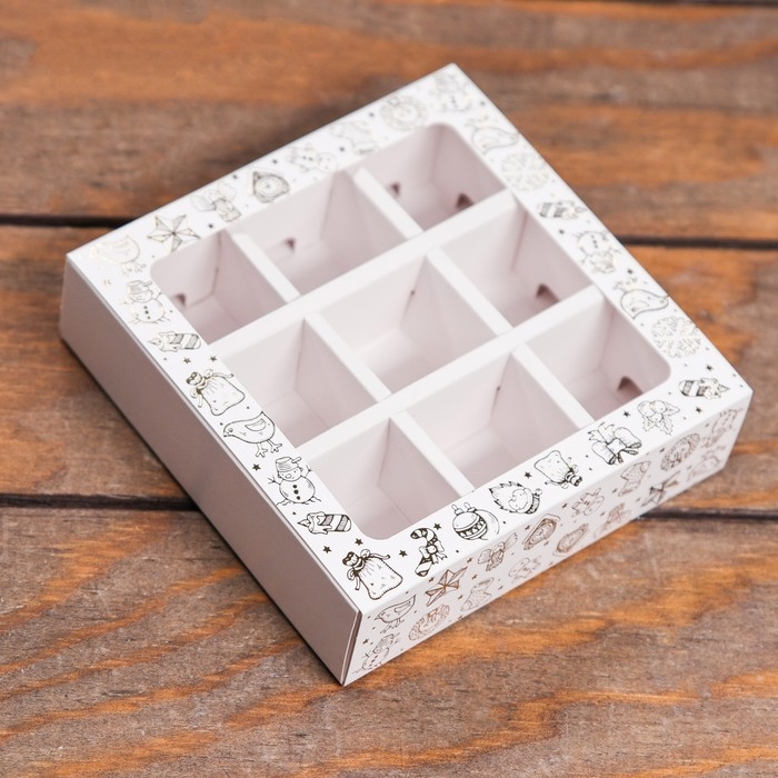 Коробка с обечайкой с окном под 9 конфет " Золотой Новый год" 13,8 х 13,8 х 3 см, 8