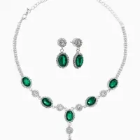 Набор 2 предмета: серьги, колье &laquo;Вечерний шик. Овал&raquo;, цвет бело-изумрудный в серебре