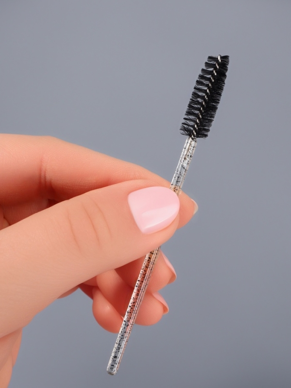 Щёточки для бровей и ресниц, набор - 50 шт, 9,5 см, цвет чёрный/прозрачный