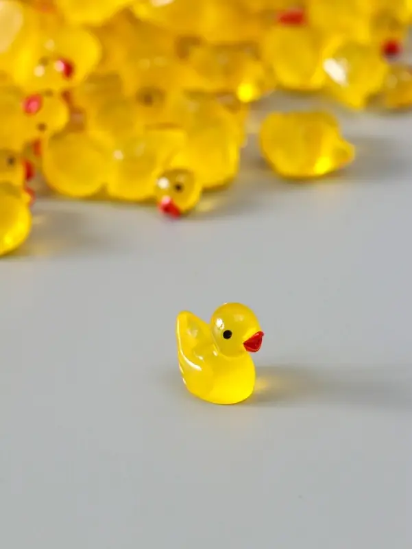 Сувенир полистоун флюоресцентный "Уточки" набор 100 шт 1,5х1,5 см