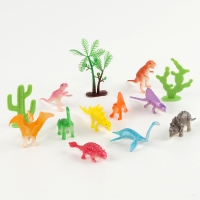 Фигурки &laquo;Динозавры&raquo;. Игровой набор: наклейки, магниты и раскраски