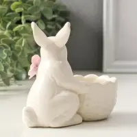 Сувенир керамика подставка "Зайка с цветком" белый 10,5х4,5х10 см
