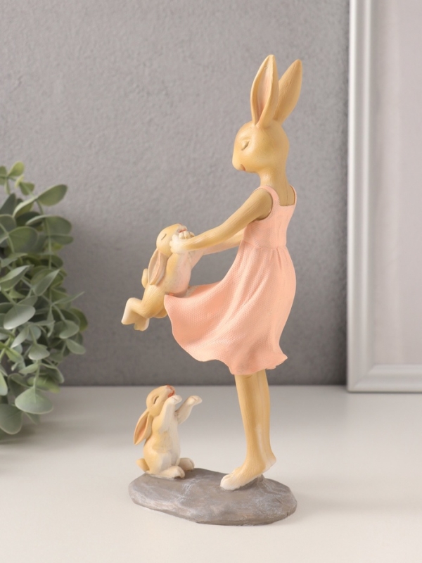 Сувенир полистоун "Зайки. Мама с детьми" 9,5х6х22,5 см