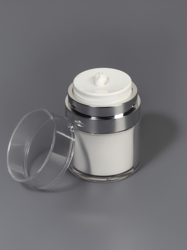 Бутылочка д/хранения с дозатором 30мл d5,5*7,2см бел/серебр накл ОТ