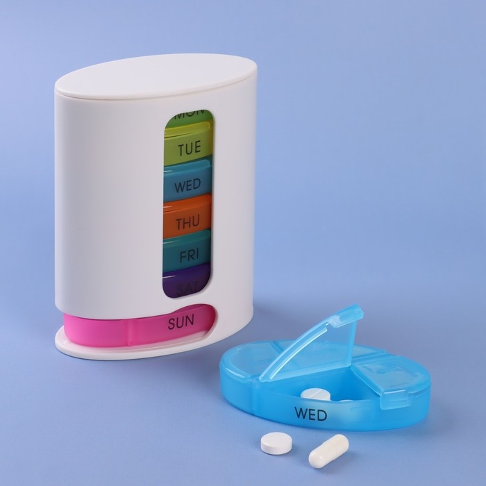 Таблетница - органайзер &laquo;Неделька&raquo;, английские буквы, 12 &times; 6 &times; 5,9 см, 7 контейнеров по 4 секции, разноцветная