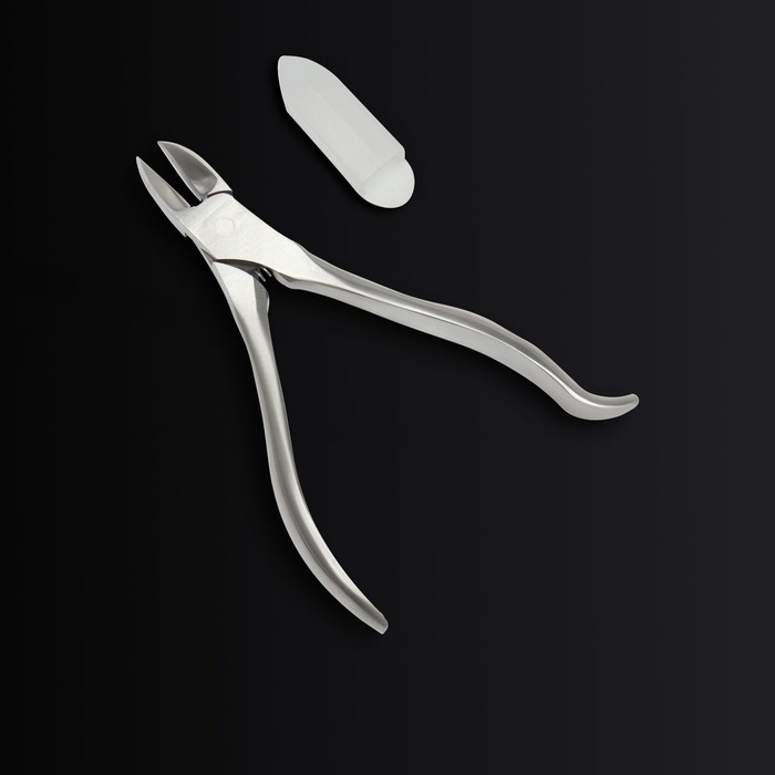 Кусачки педикюрные &laquo;Premium&raquo;, скрытая пружина, изогнутая ручка, 12,5 см, длина лезвия - 17 мм, цвет серебристый