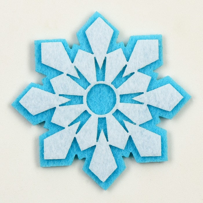 Новый год! Набор фетровых деталей для декора &laquo;Снежинки&raquo; набор 3 шт., размер 1 шт. &mdash; 7,5 см, двусторонний скотч