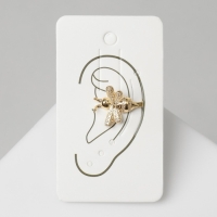 Серьга &laquo;Кафф&raquo; пчела, цвет белый в золоте