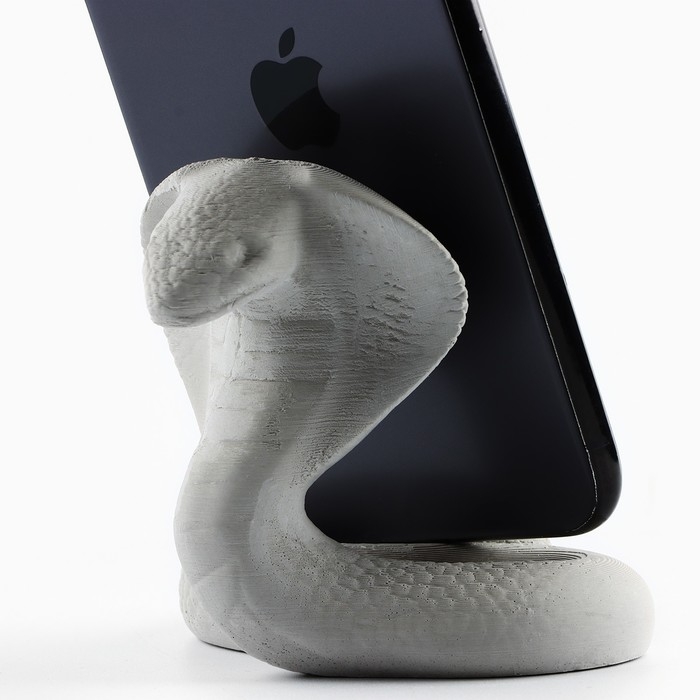 Подставка для телефона новогодний сувенир &laquo;Новый год: Кобра&raquo;, серая, 8,5 х 7,5 см