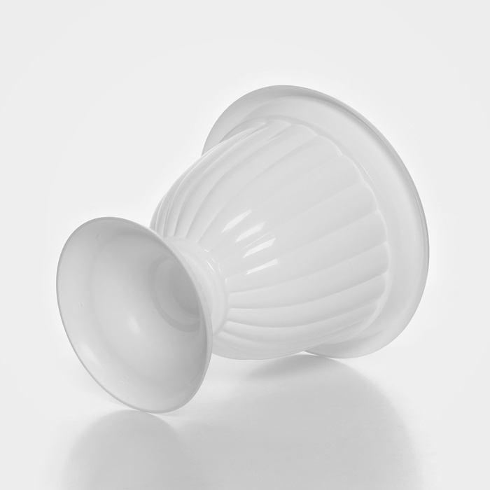 Кашпо уличное на ножке &laquo;Жасмин&raquo;, 9 л, цвет белый