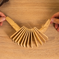 Сувенирный музыкальный инструмент трещотка &laquo;Ящерица&raquo;, 25&times;8&times;4 см