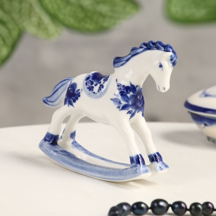 Сувенир гжель &laquo;Конь-качалка&raquo;, бело-синий,керамика,