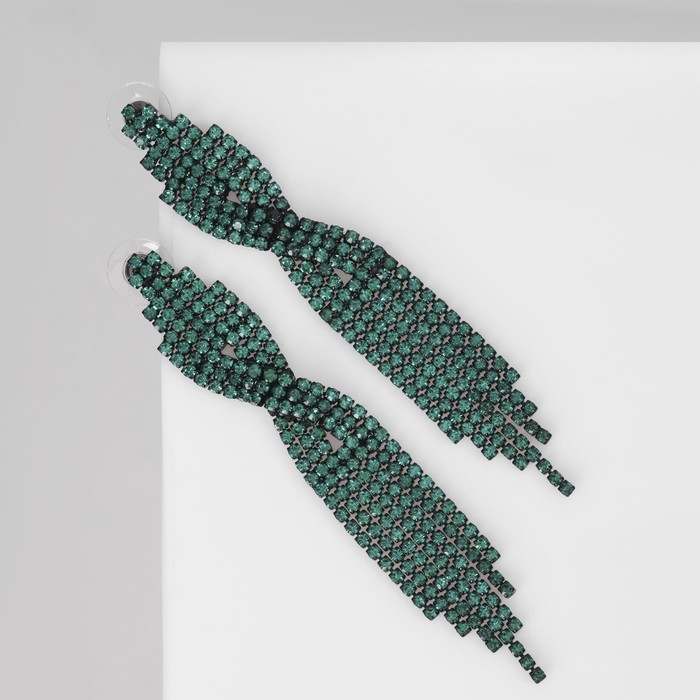 Серьги висячие со стразами &laquo;Маскарад&raquo; икс, цвет зелёный, 9 см