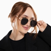 Очки солнцезащитные uv 400, дужка 13 см, ширина 12.5 см, линза 5.1&times;5.4 см