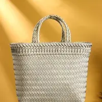 Сумка плетёная пластиковая 30х15х35 см, цв. чёрный-белый