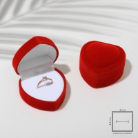 Футляр бархатный под кольцо &laquo;Сердце с рамкой из точек&raquo; 5&times;5, цвет красный