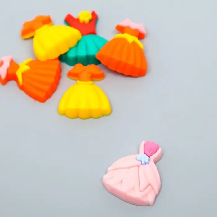 Декор для творчества резина "Платье" набор 10 шт 2,6х2,8 см