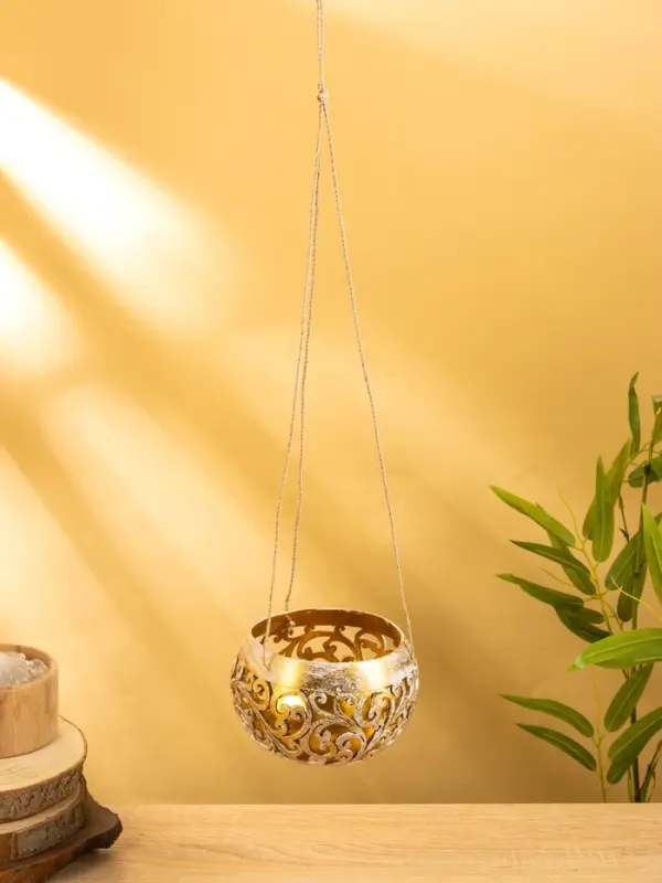 Подсвечник подвесной из кокоса, 14&times;14&times;10 см, бело-золотой