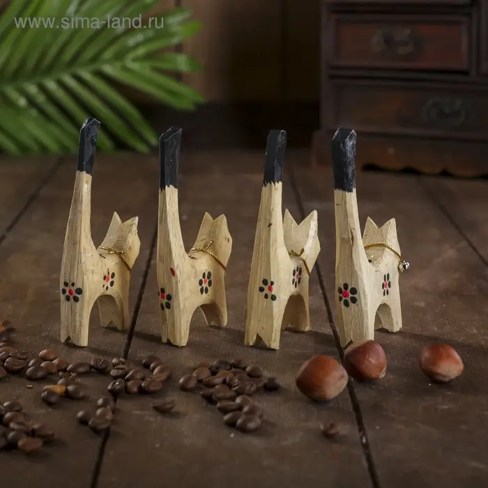 Сувенирный набор дерево "Кошечки в черный цветок под кольца" 7х5х10 см