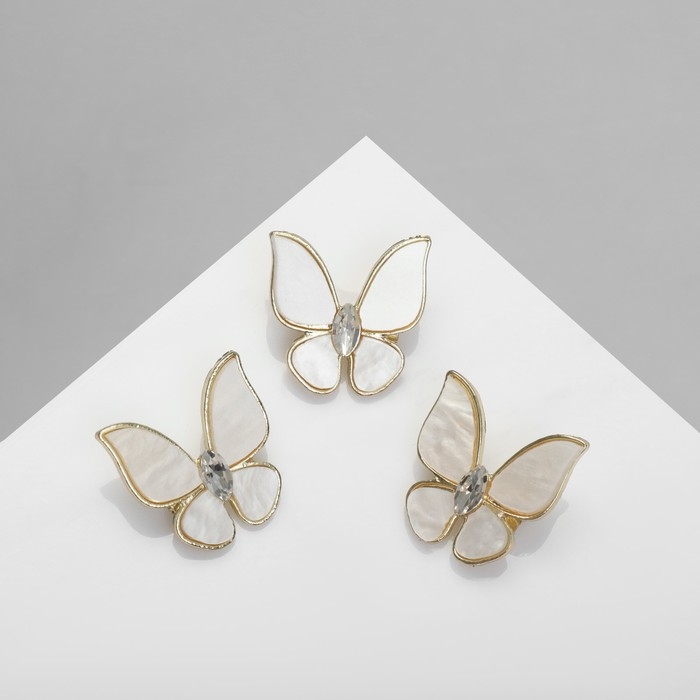 Брошь &laquo;Бабочка&raquo; нежность, цвет белый в золоте (неделимая фасовка 12 шт., цена за шт.)