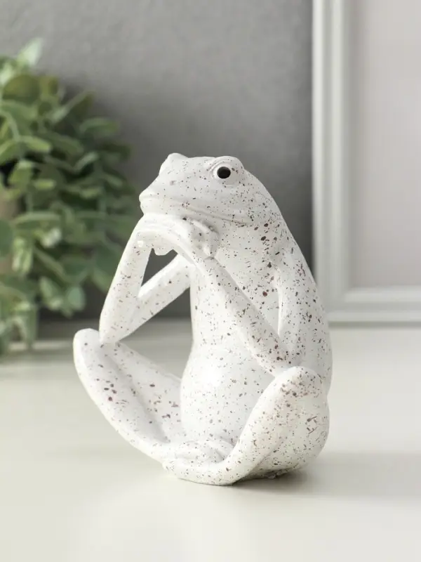 Сувенир полистоун "Белая лягушка" 6х13,5х11,5 см