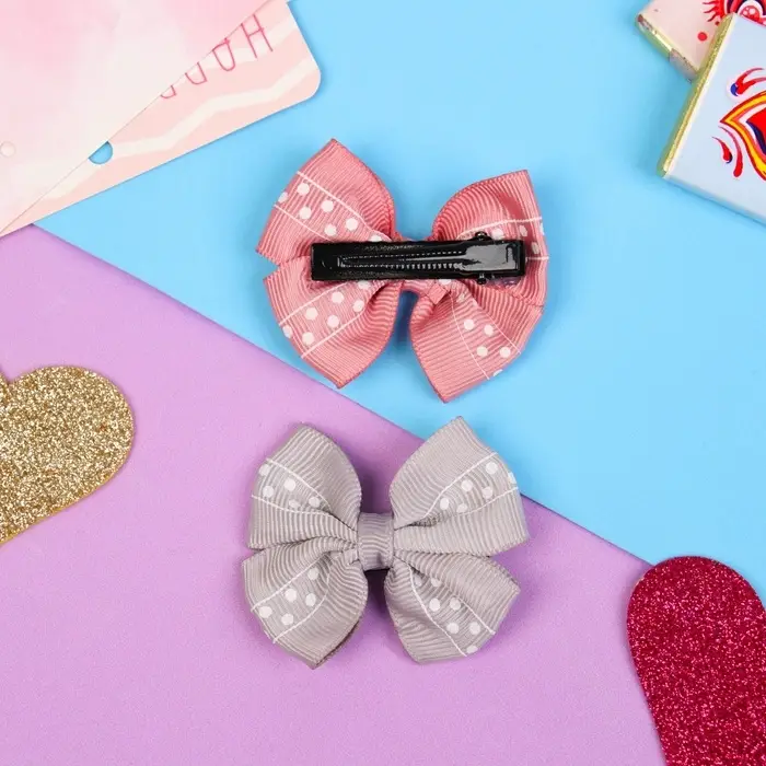 Зажим для волос "Бантик" полоса в горошек, 5,5 см, серый и розовый