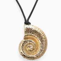 Кулон на шнурке &laquo;Ракушка&raquo; крупная, цвет золото