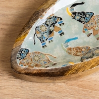 Блюдо в форме рыбки "Мудрый слон" дерево манго 32х11,5х2 см