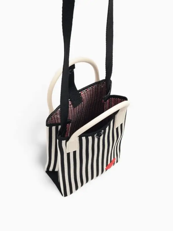 Сумка подр Сердце, 12*4*17, отд на кнопке, дл ремень, бело/черный