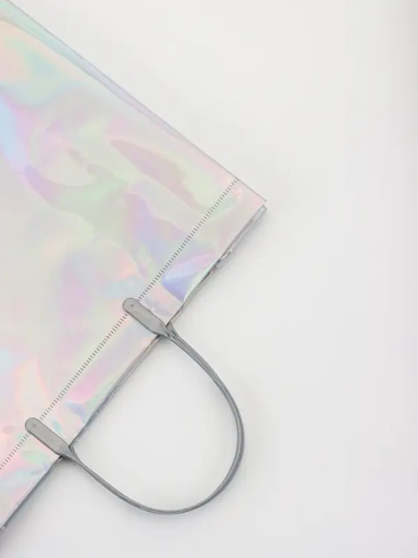 Пакет подарочный ПВХ, голография, серебро, пластикова ручка, 32&times;28&times;11 см