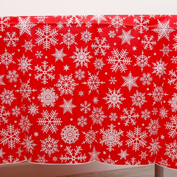 Скатерть &laquo;Снежинки&raquo;, 137х274 см.