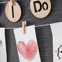 Фоторамка пластик на 3 фото 9х13 см "Я согласна" с прищепками, чёрная 40х30х1,5 см