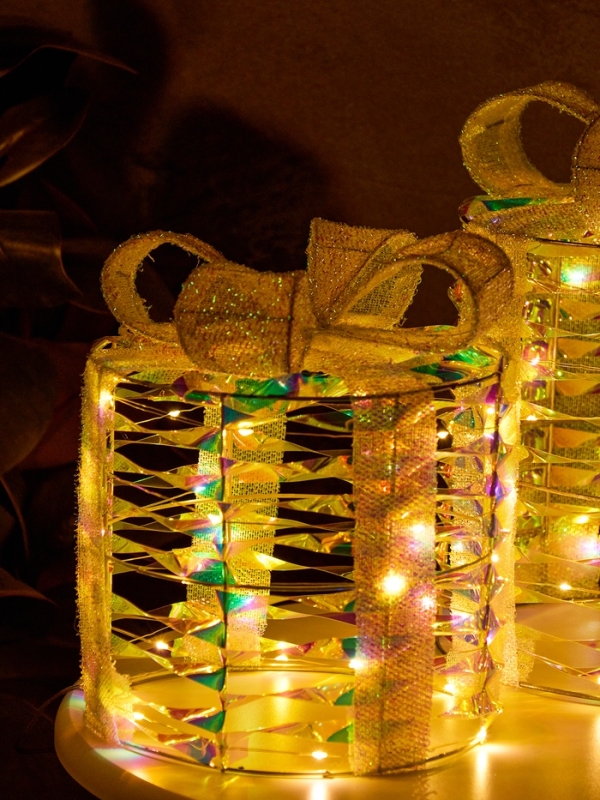 Фигура световая "Подарки цилиндр серые", 25х20х15 см, 90 LED, батарейки ААх8 (не в компл.), свечение тёплое белое