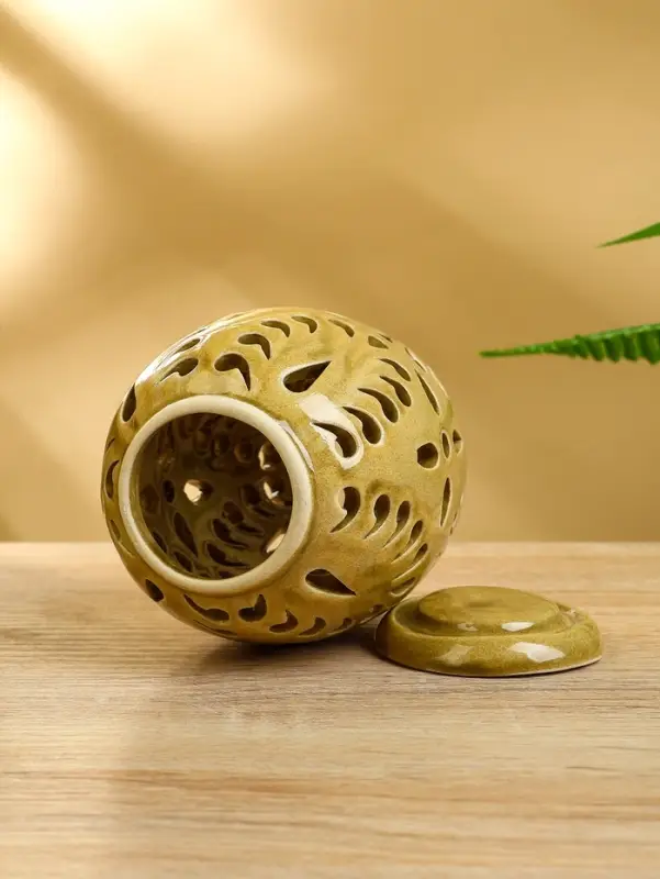 Аромалампа с крышкой &laquo;Вазочка&raquo;, 9&times;9&times;12 см, керамика, чёрно-коричневая