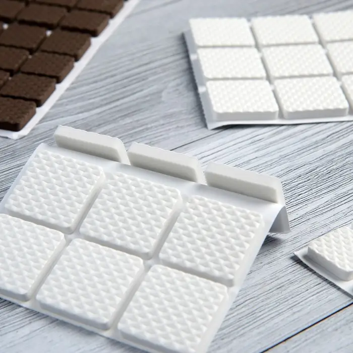 Накладка мебельная квадратная ТУНДРА, размер 25&times;25 мм, 18 шт., полимерная, белая